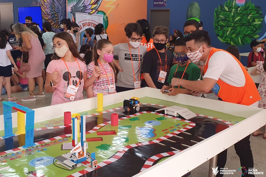 imagem Campeonato mundial de robótica teve etapa regional na Inova