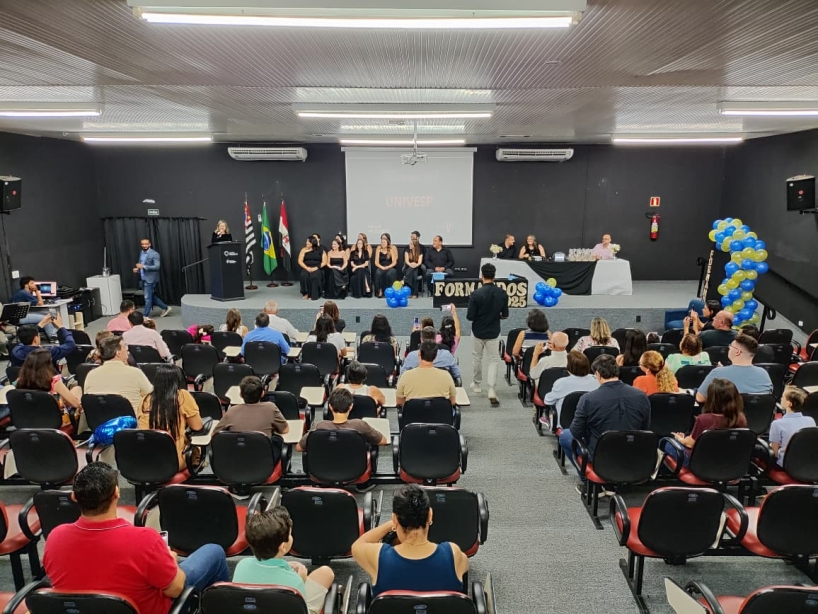 Polo Univesp de Presidente Prudente realiza primeira cerimônia de formatura