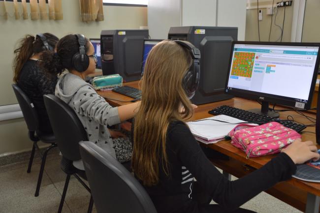 Segunda turma da oficina de programação para meninas está com vagas abertas