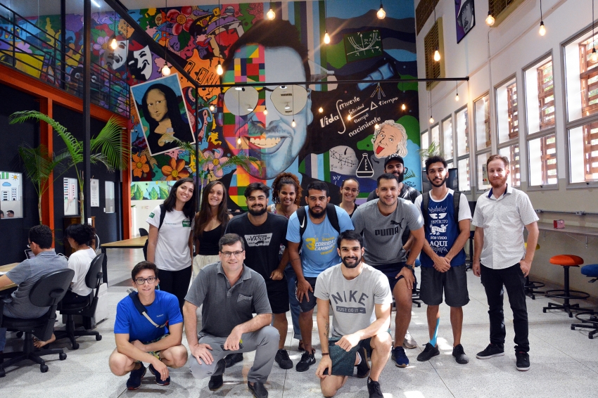 Alunos da Unesp Prudente visitam a Inova