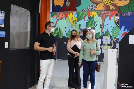 Representantes de Santa Cruz das Palmeiras visitam a Inova Prudente