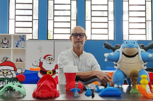 Empresário do mercado de impressões 3D realiza doações de peças ao Inova FabLab