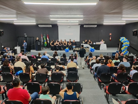 Polo Univesp de Presidente Prudente realiza primeira cerimônia de formatura