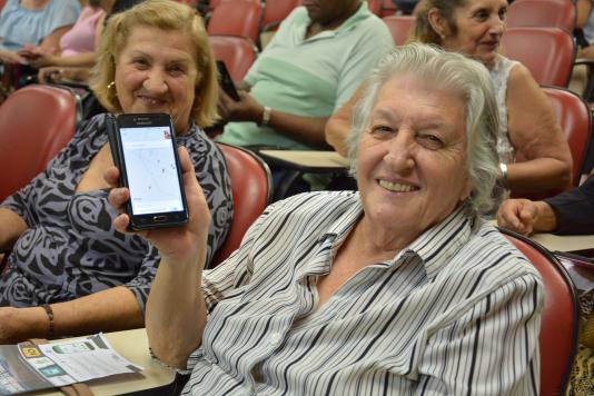 Mais de 60 idosos participam do minicurso Aplicativos de Transporte na Inova Prudente