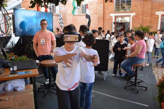 Oficina de Realidade Virtual contabiliza 2 mil acessos ao dia no Festival Literário