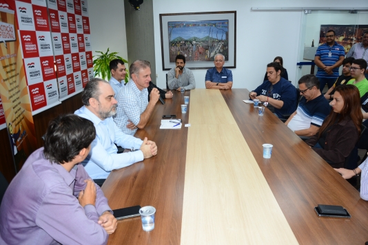 Prefeito lança Inova Jovem para qualificar profissionalmente 500 jovens ainda neste ano