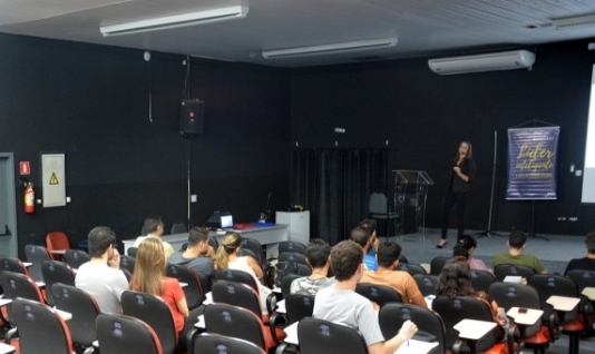 Workshop introdutório ajuda líderes a intensificarem a comunicação com sua equipe