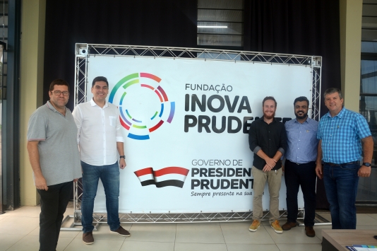 Comissão de Inovação da rede de Supermercados Estrela visita a Inova Prudente e destaca possível parceria